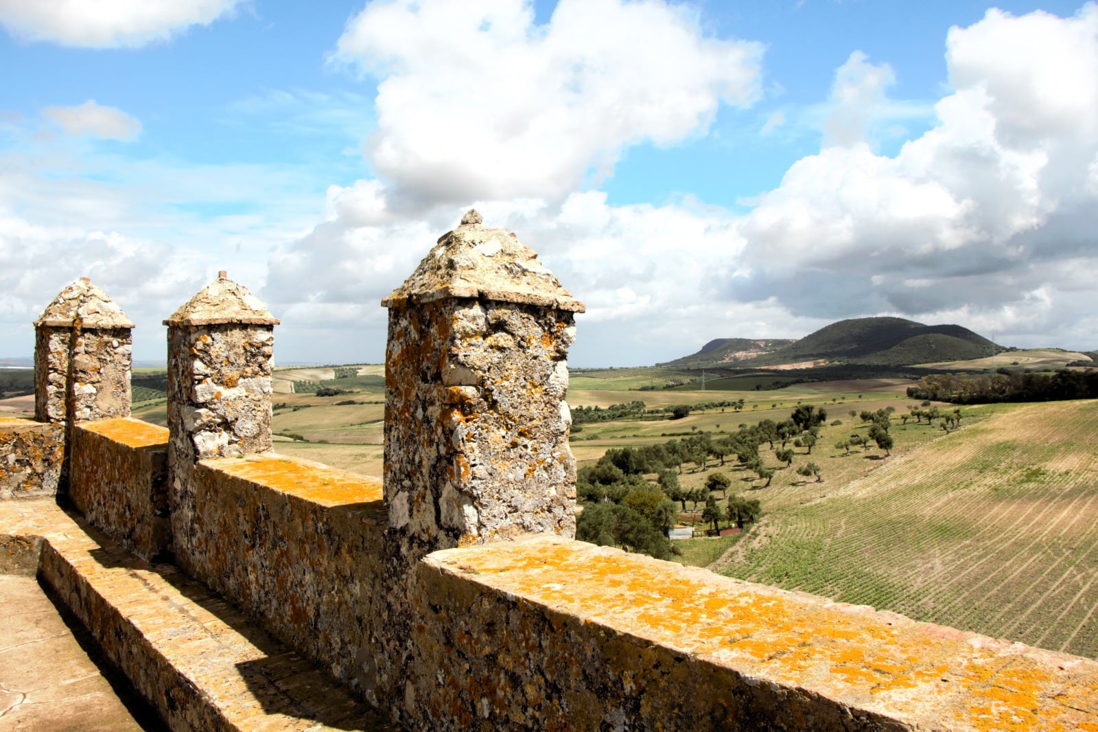 Recorrido por el Castillo de Gigonza y sus alrededores