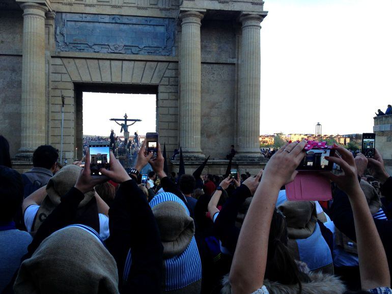 El Esparraguero por la Puerta del Puente