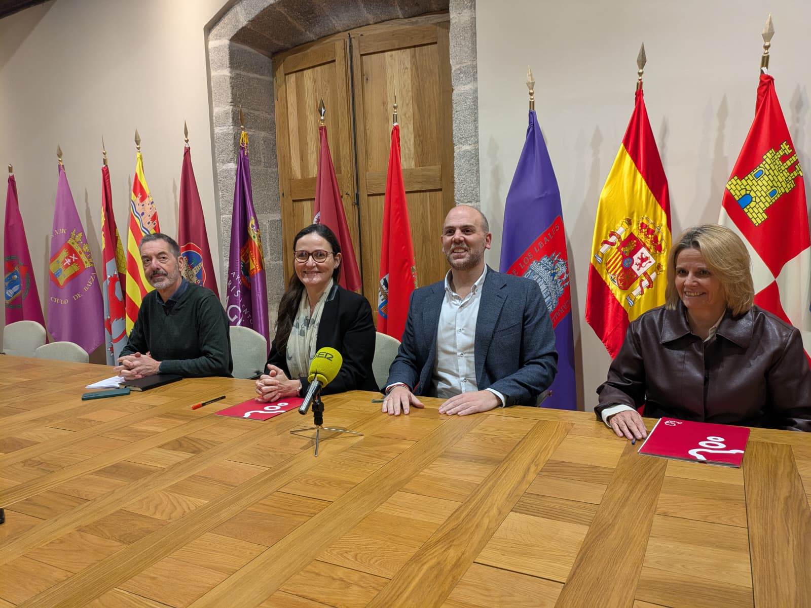 Presentación de la campaña de comercio de Navidad./SER Ávila