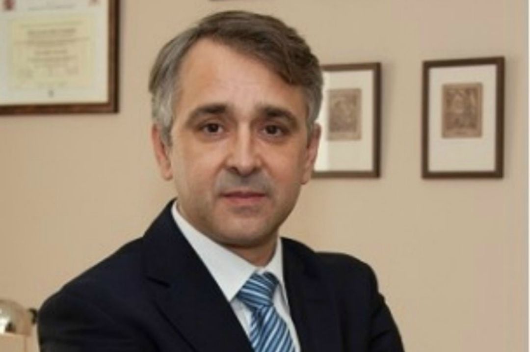 Manso Olivar en su despacho profesional en Madrid