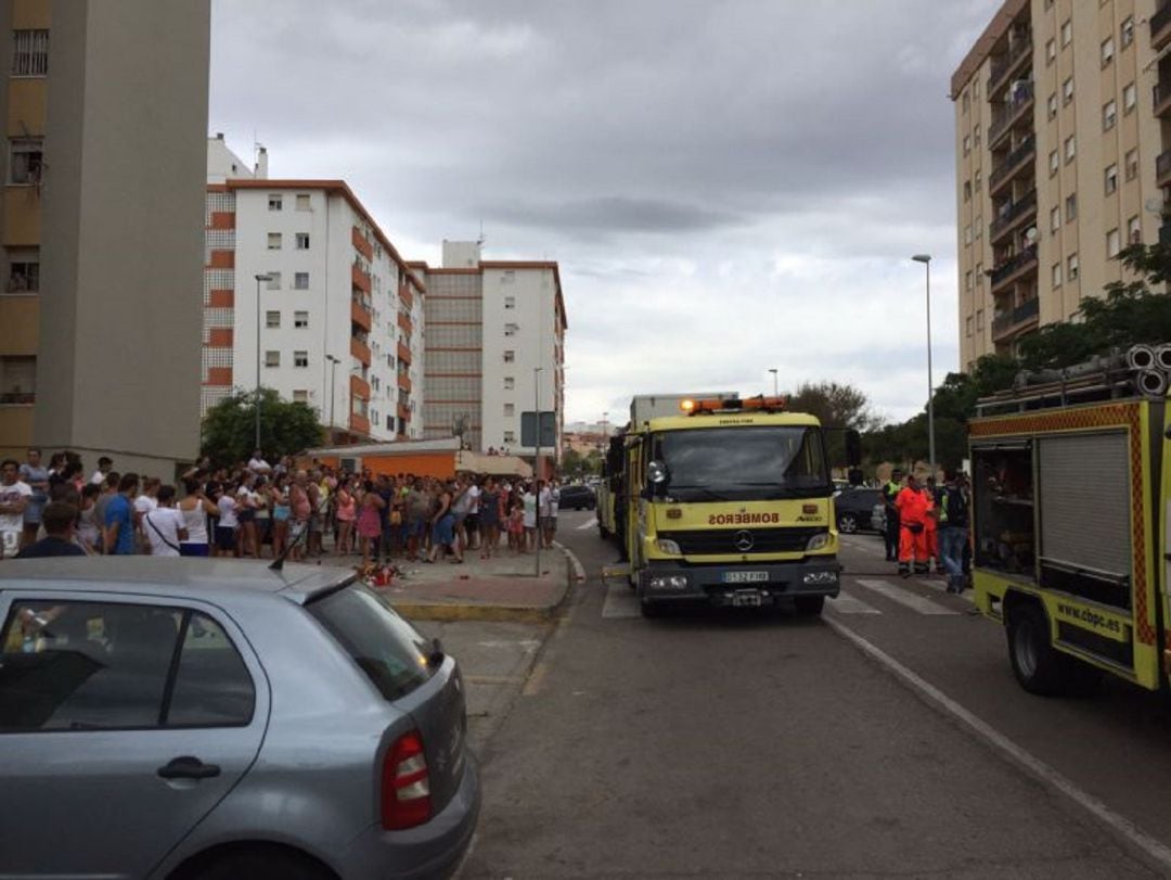 Incendio de la vivienda de los Benítez en el Residencial Las Gardenias, en el barrio de El Saladillo.