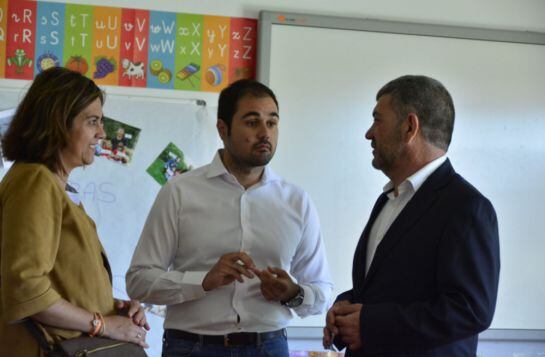 Rodrigo Gómez, durante su visita al Colegio Ánfora, en Cuarte de Huerva