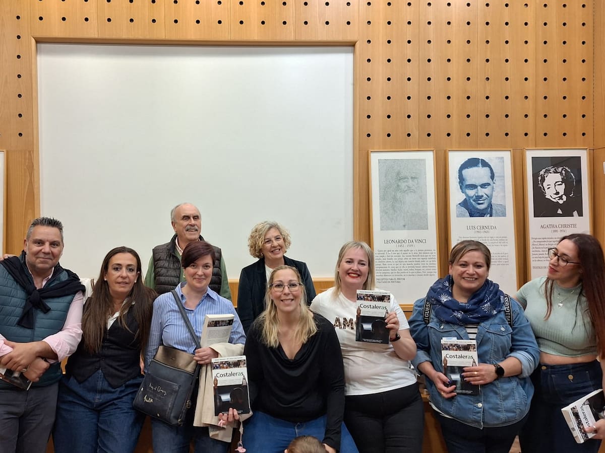 Cruz de Guía: las costaleras vuelven al debate cofrade con el libro de Rafael Moreno y María Jesús Cala