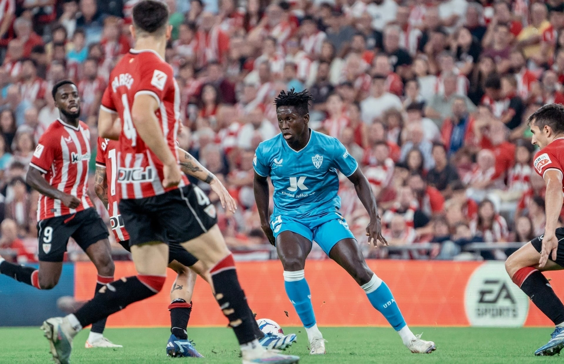 Marciano ha competido con el Almería en Primera División.