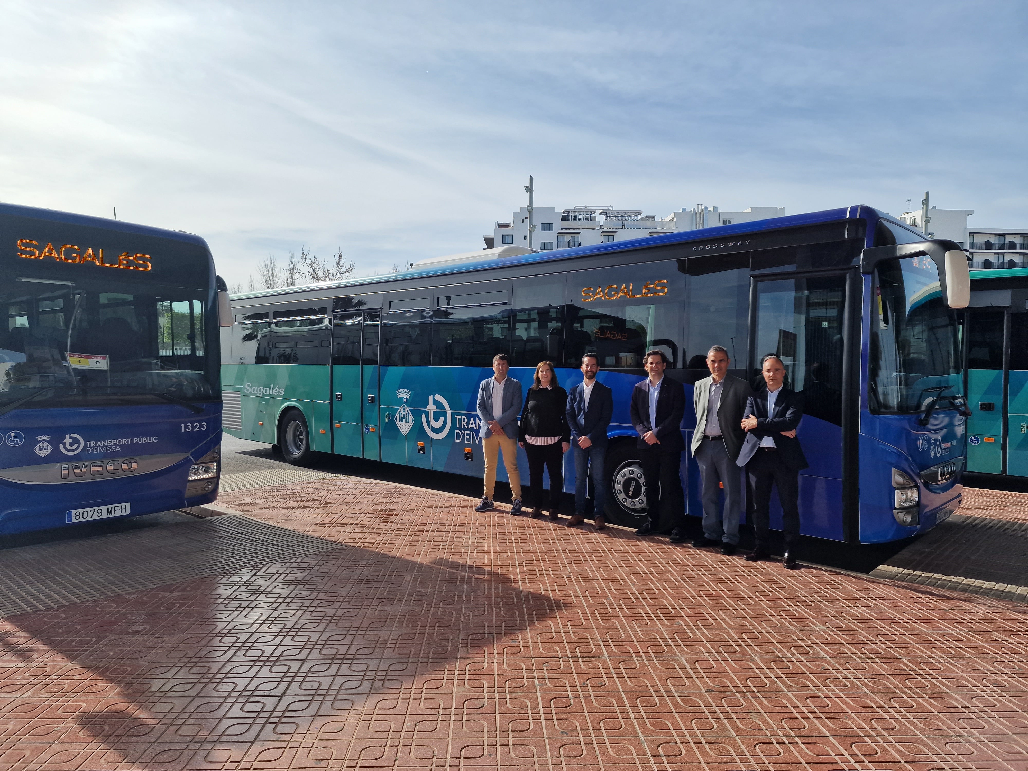 Momento de la presentación de los nuevos autobuses