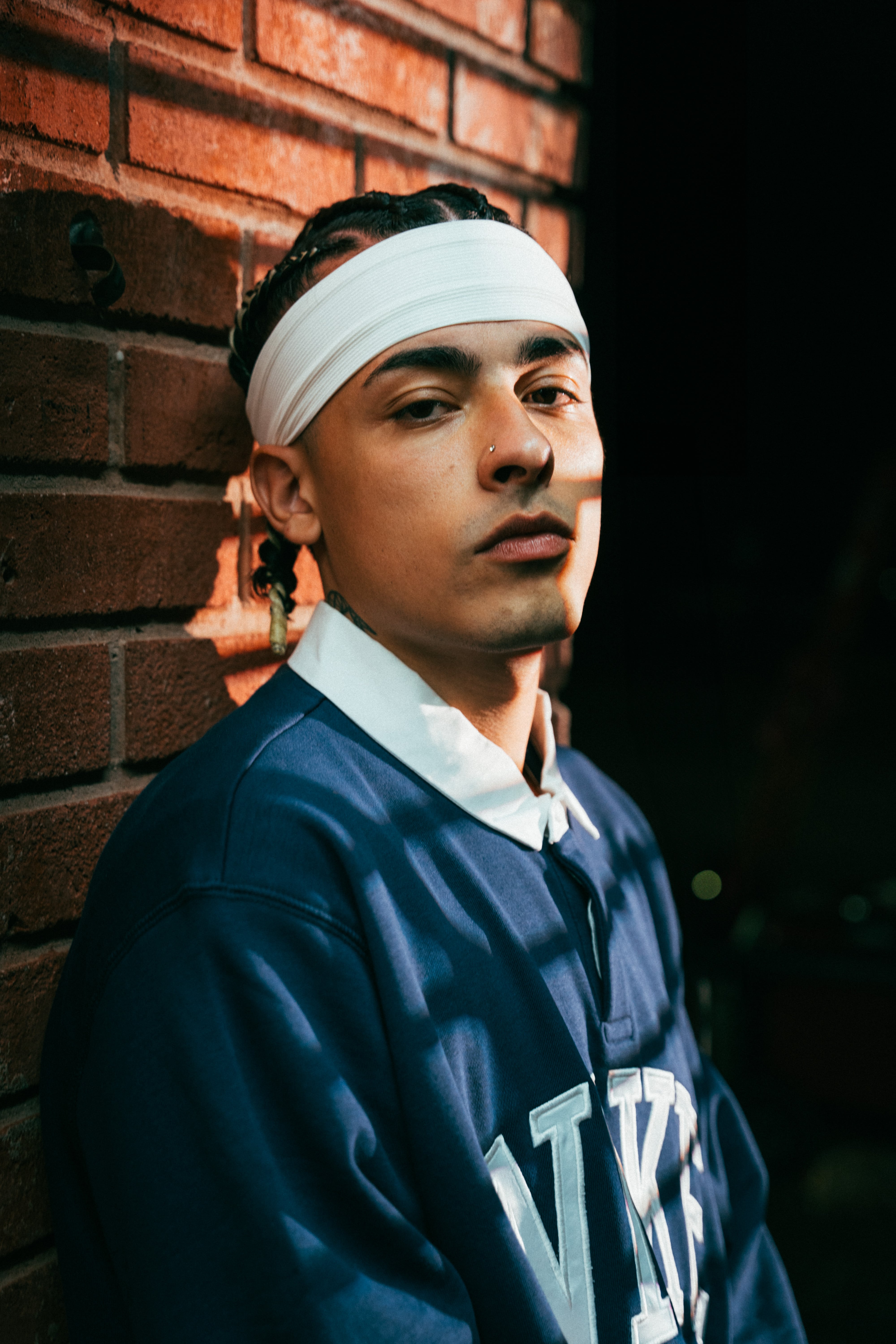 SANTIAGO DE COMPOSTELA, 21/06/2025.- El rapero argentino Trueno reflexiona, en una entrevista con EFE, sobre el inicio de su gira por España y el idilio que mantiene con el público español hasta llenar los más grandes escenarios de cada ciudad. EFE/Trueno  *****SOLO USO EDITORIAL/SOLO DISPONIBLE PARA ILUSTRAR LA NOTICIA QUE ACOMPAÑA (CRÉDITO OBLIGATORIO) *****