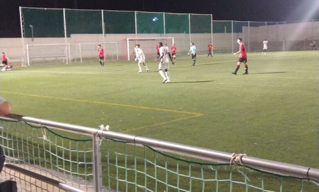 Partido de fútbol EFB La Roda - AD San Clemente