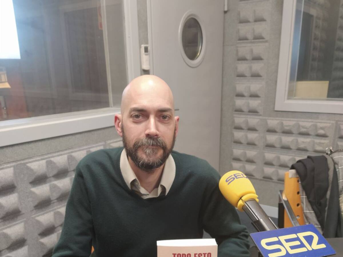 Íñigo Redondo: "Hay infinitas historias escondidas tras las ventanas"