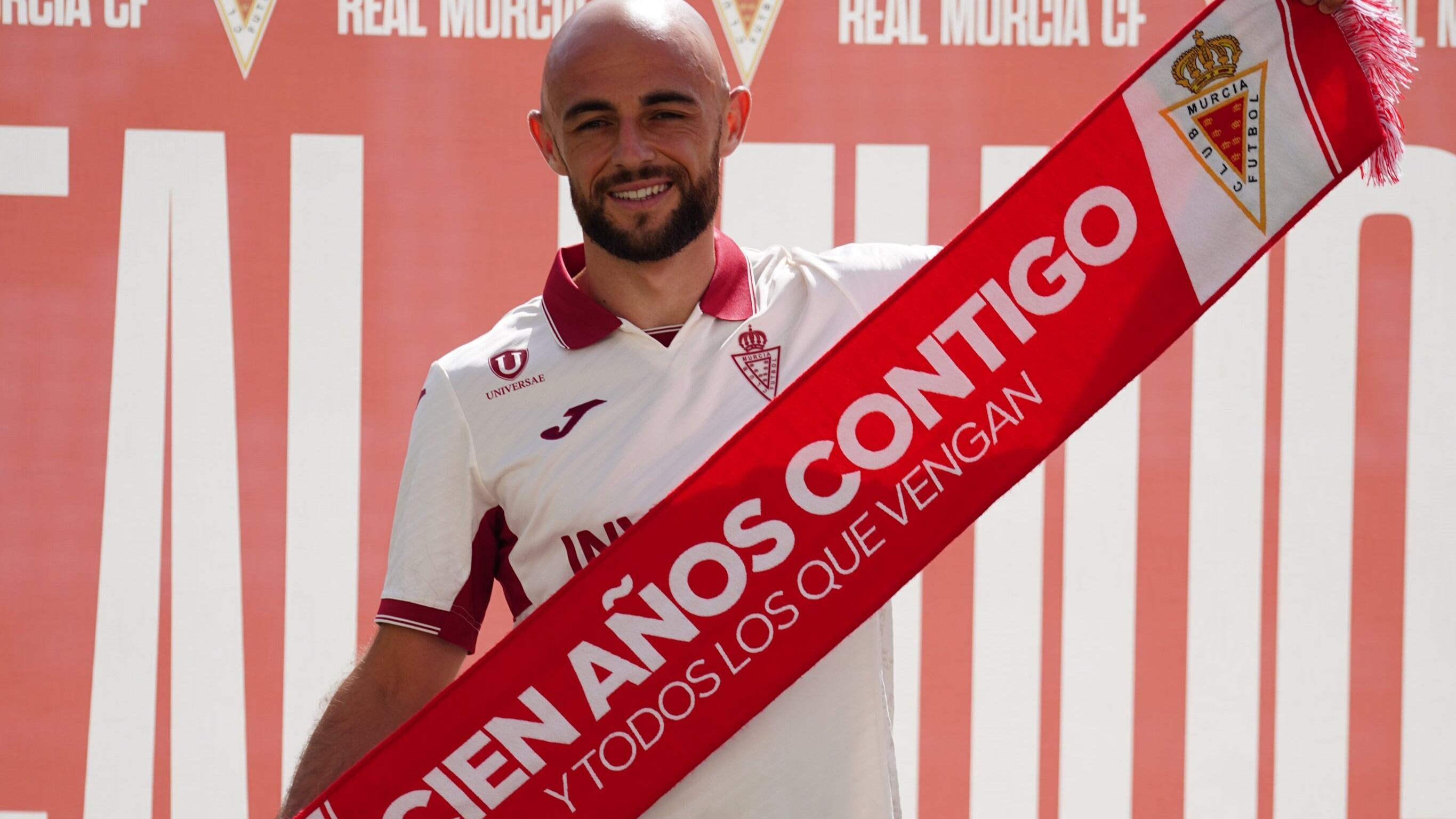 Presentación de Ekain con el Real Murcia
