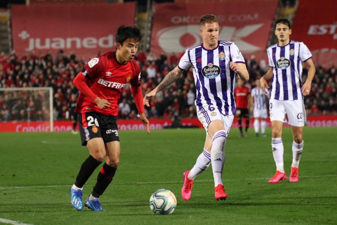 Take Kubo busca la portería del Real Valladolid