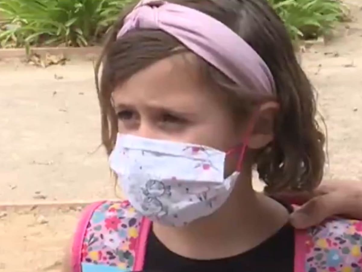 "Es mejor llevar la mascarilla que morirse": el mensaje viral de una niña durante la vuelta al cole