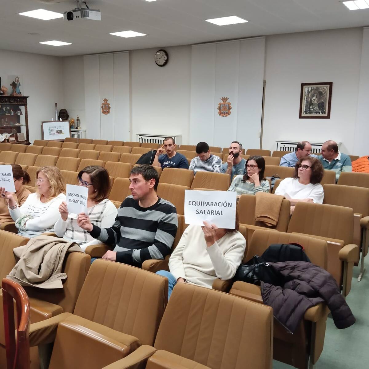 La Corporación arandina se pronuncia por la equiparación salarial de laborales y funcionarios