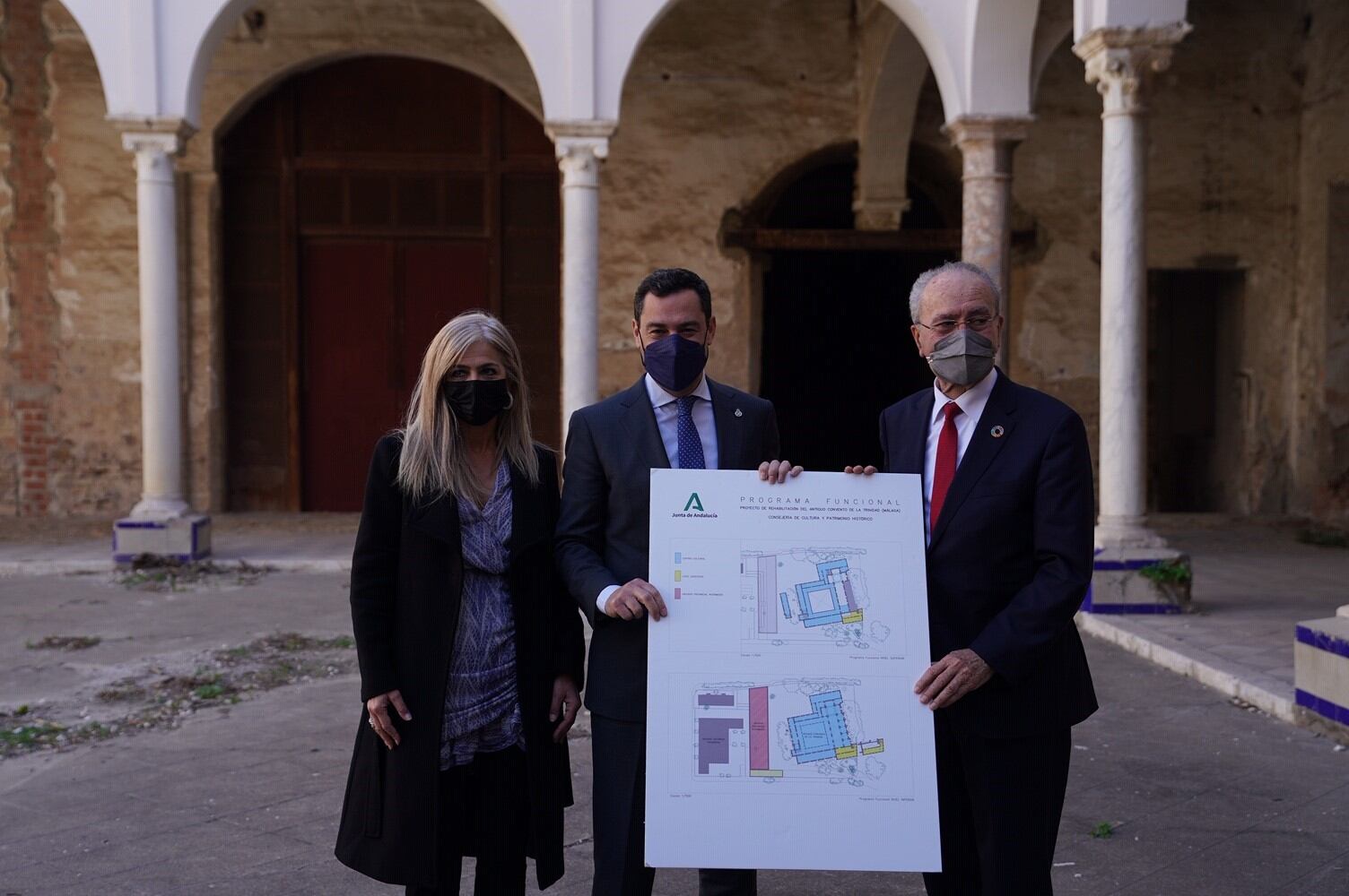 El presidente de la Junta de Andalucía visita el Convento de la Trinidad