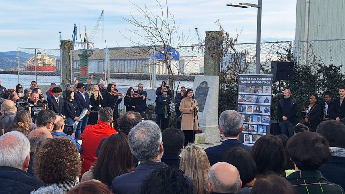 Marín homenajea a las 21 victimas del 'Villa de Pitanxo' en "un acto por y para ellos"