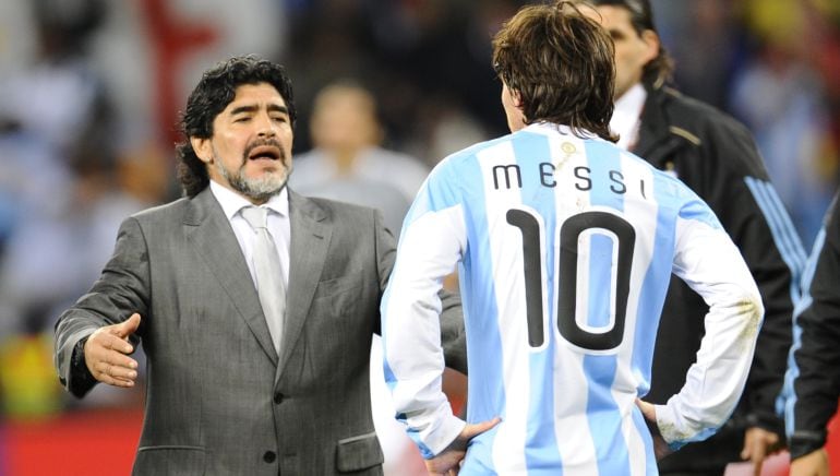 Maradona y Messi en el Mundial 2010.