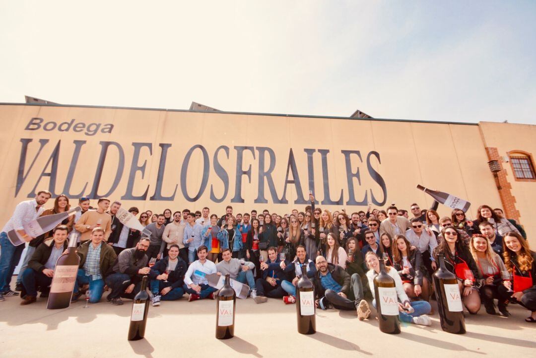 Jóvenes por el vino reunidos en Valdelosfrailes