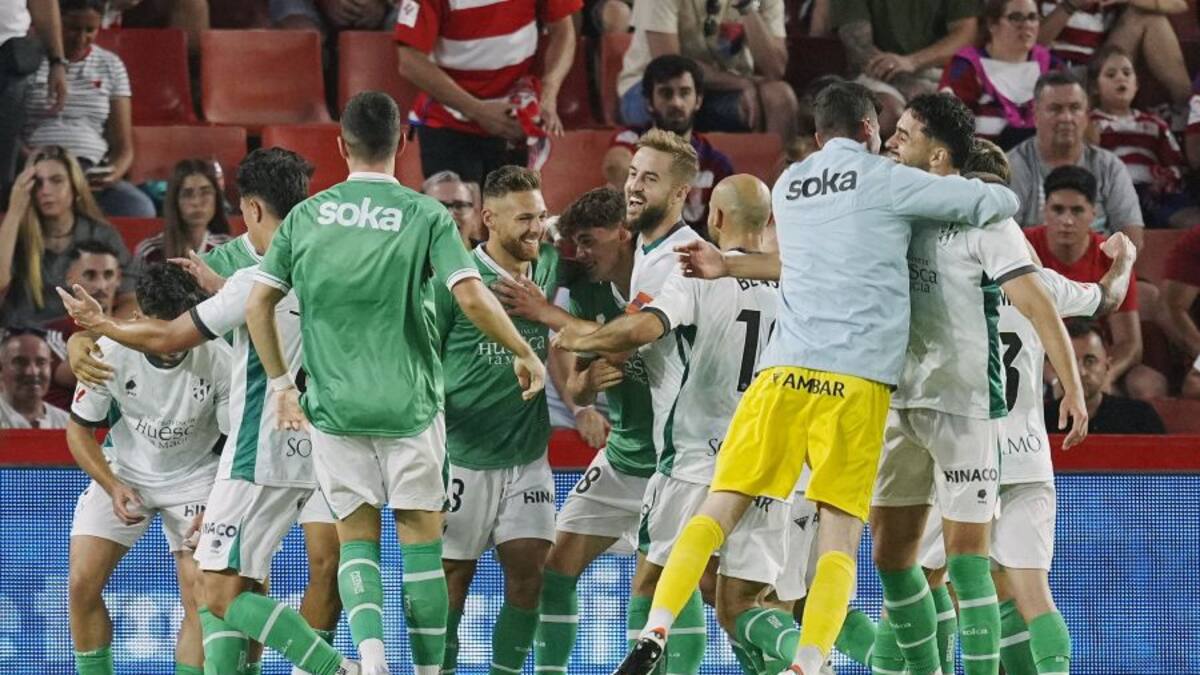 La SD Huesca ilusiona y suma su tercera victoria consecutiva en Granada