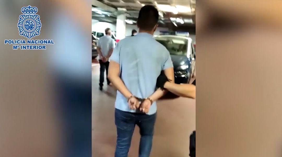 Detención de dos ladrones de coches en Coslada