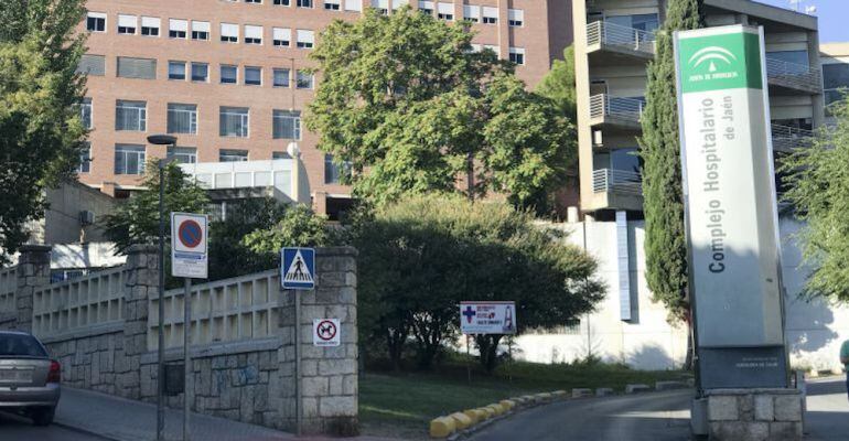 Entrada al Hospital Médico Quirúrgico de la capital.