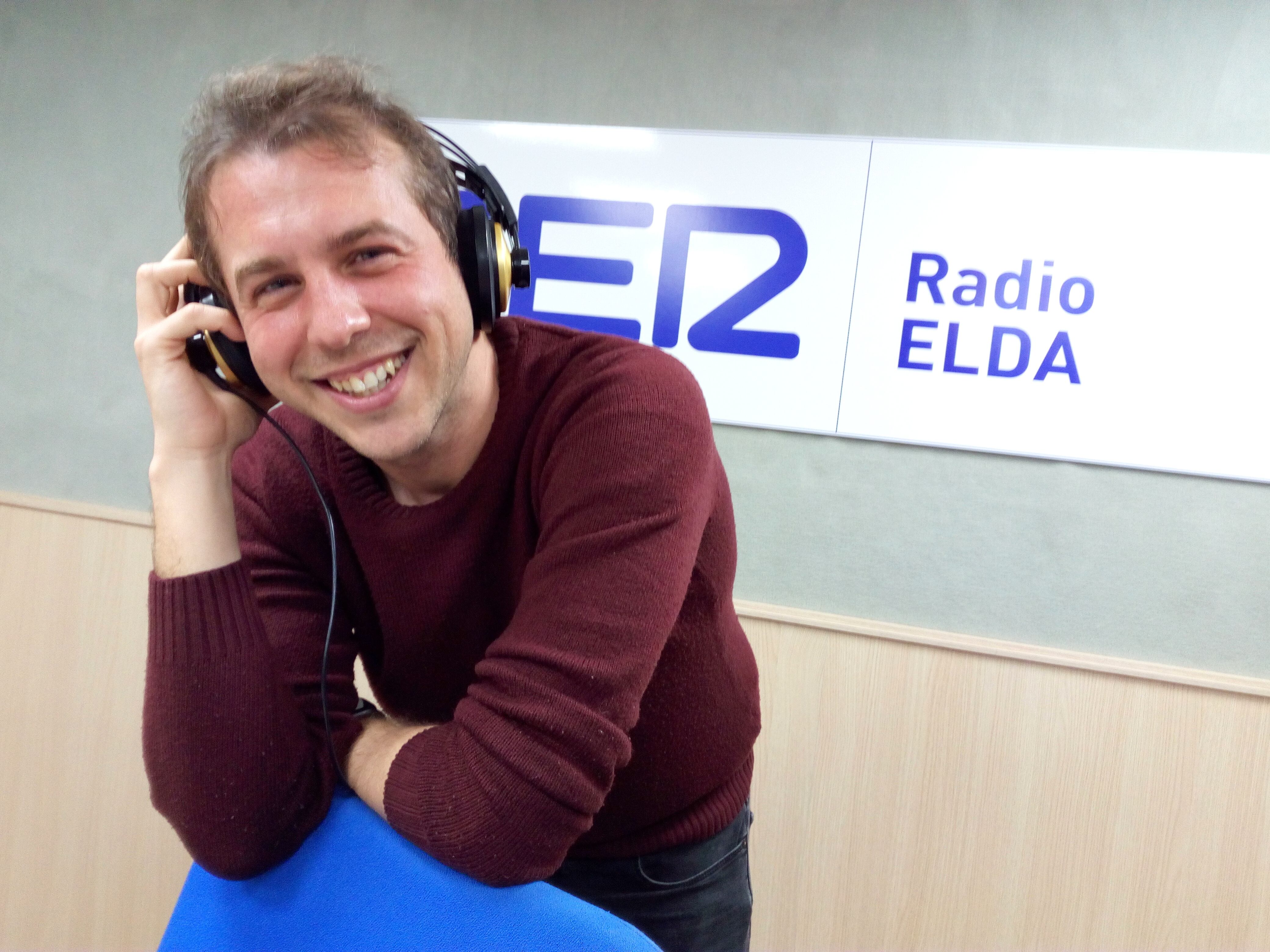 David Morcillo en el estudio de Radio Elda SER
