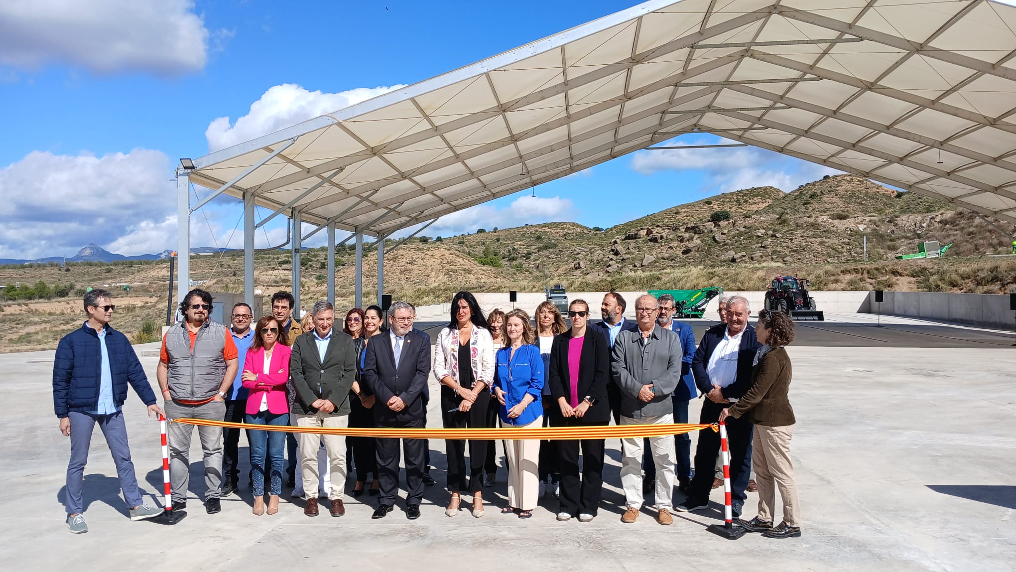 Momento de la inauguración de la nueva planta de compostaje