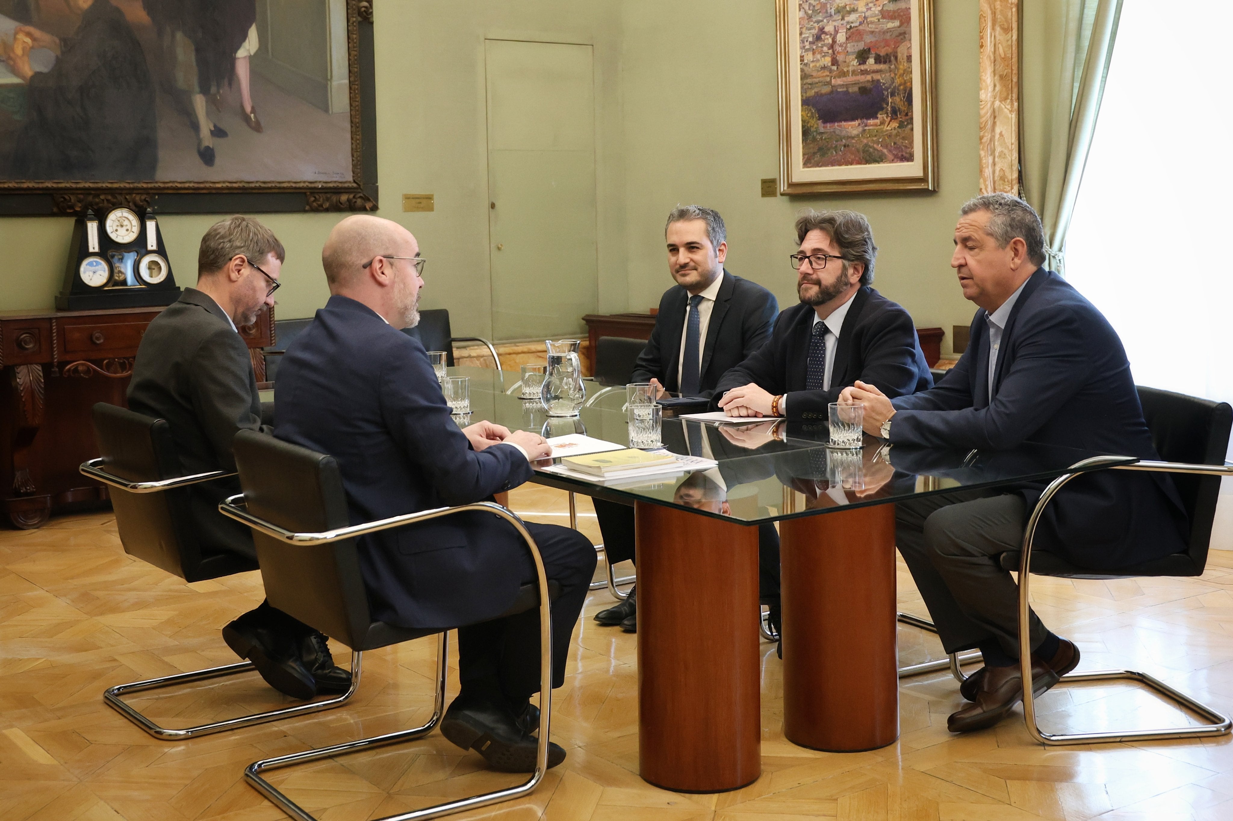 El delegado del Gobierno en Madrid ha tomado nota de las reclamaciones de Pinto