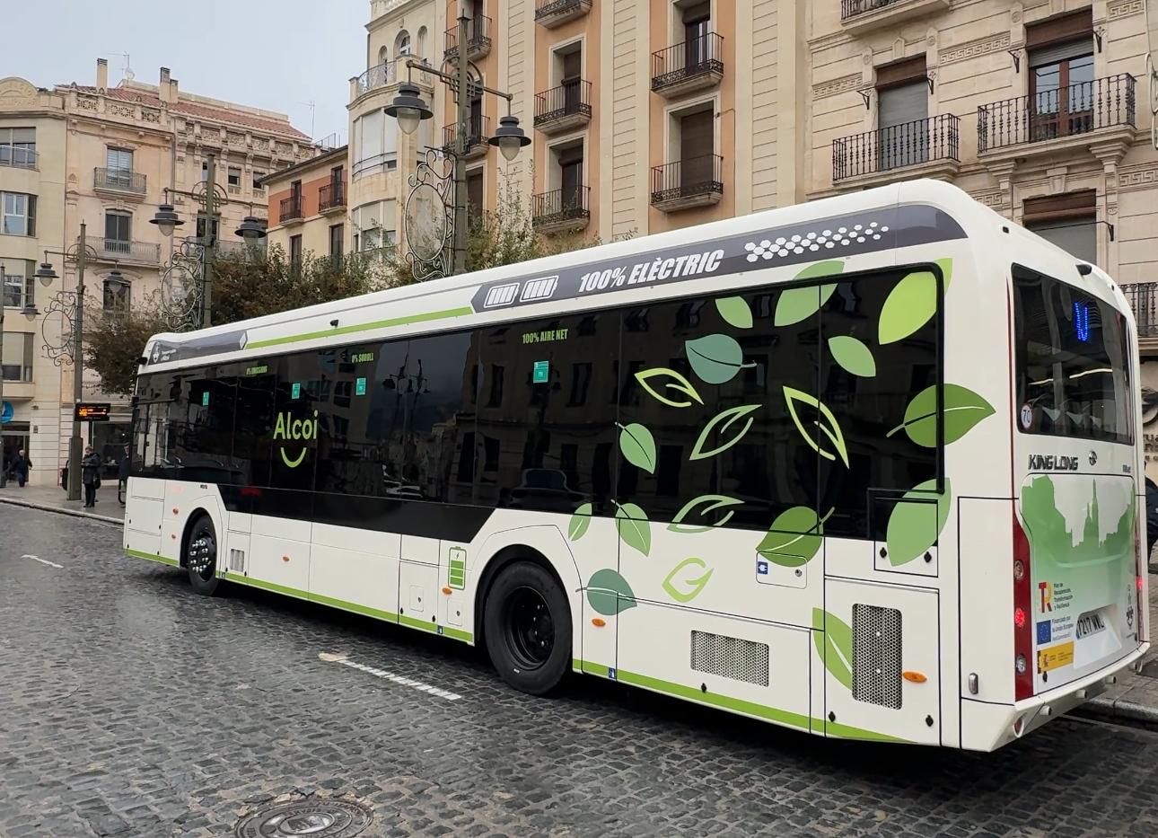 El Ayuntamiento de Alcoy incorporará los dos autobuses eléctricos a la Línea 3 el próximo lunes.