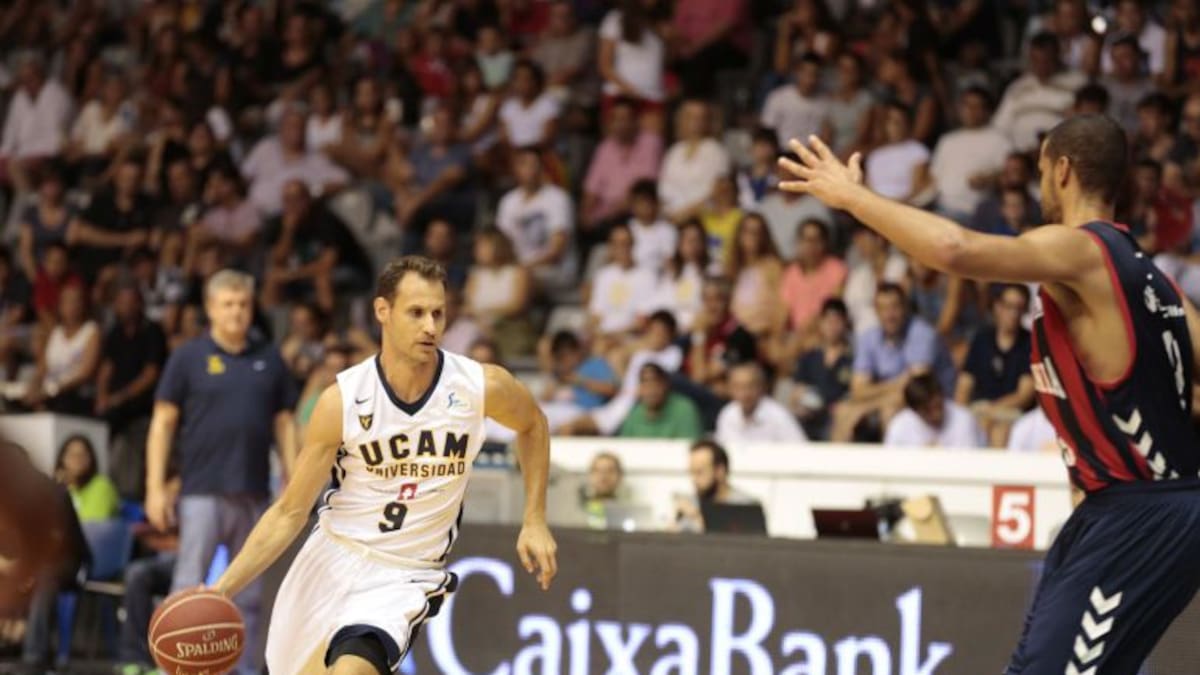 El Baskonia busca sumar la primera victoria en el Buesa ante UCAM Murcia