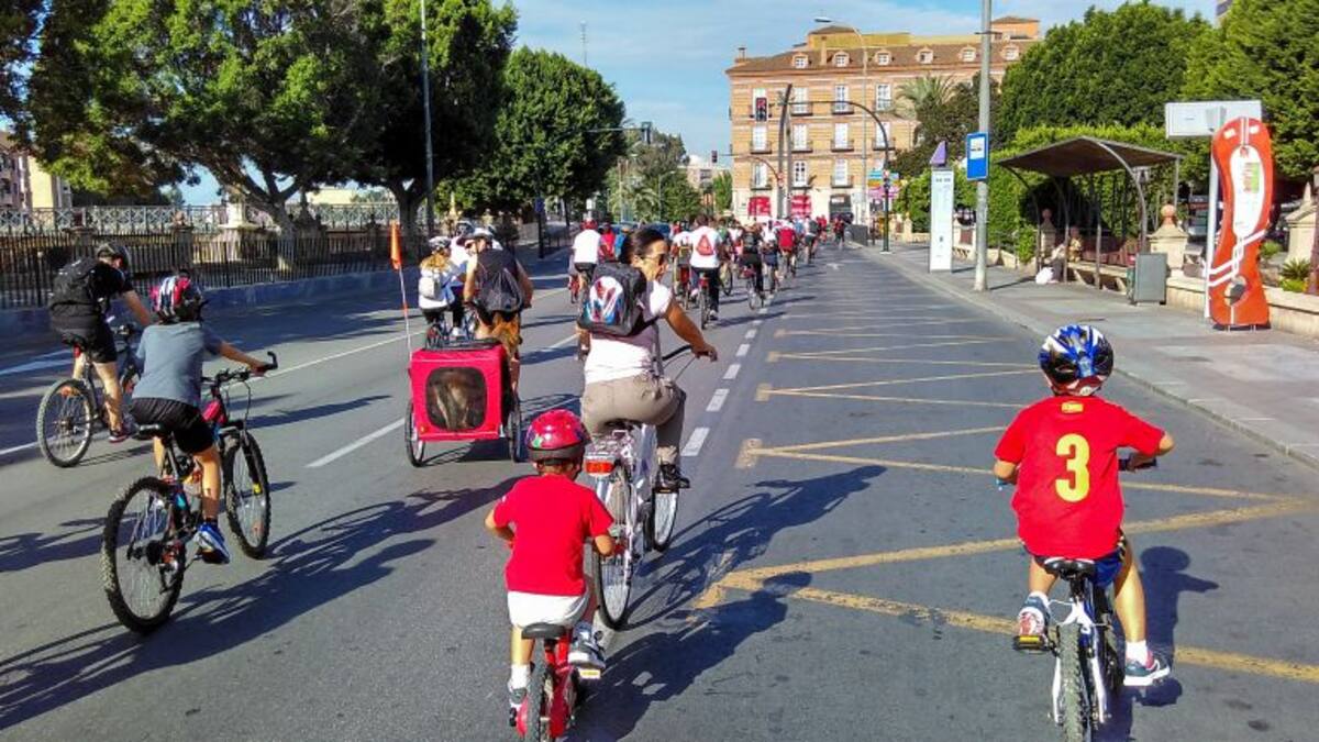 Éxito en la marcha ciclista para celebrar el centenario