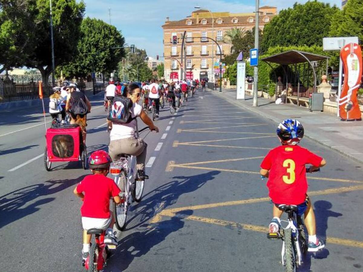 Éxito en la marcha ciclista para celebrar el centenario