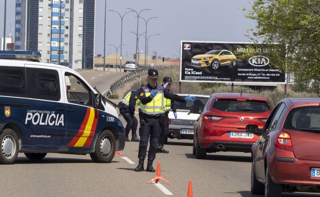 Control policial en la carretera de Madrid