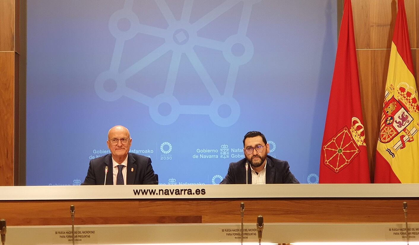 El consejero Bernardo Ciriza y el director general Jesús María Rodríguez, en rueda de prensa