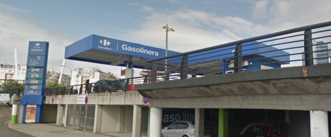 Gasolinera en Carrefour de Alfonso Molina