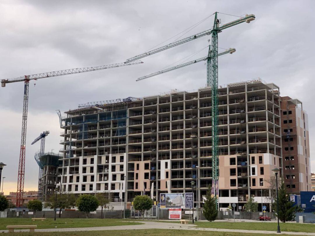 Foto de archivo de una promoción de viviendas en construcción en Málaga 