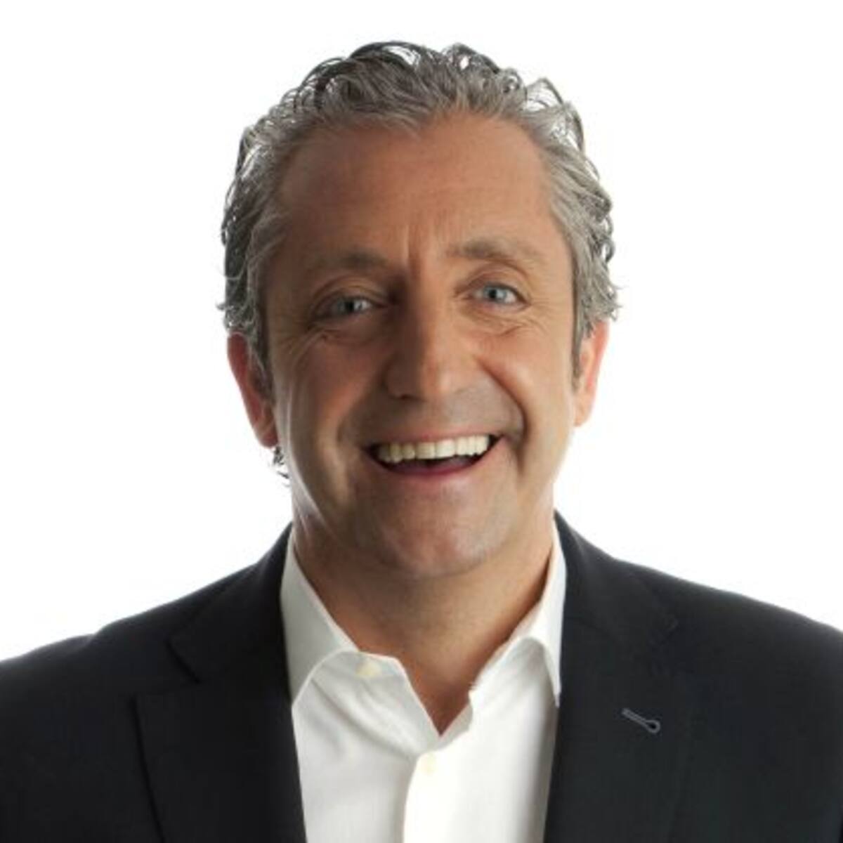 Miles de candidatos para ser el nuevo chico de Josep Pedrerol