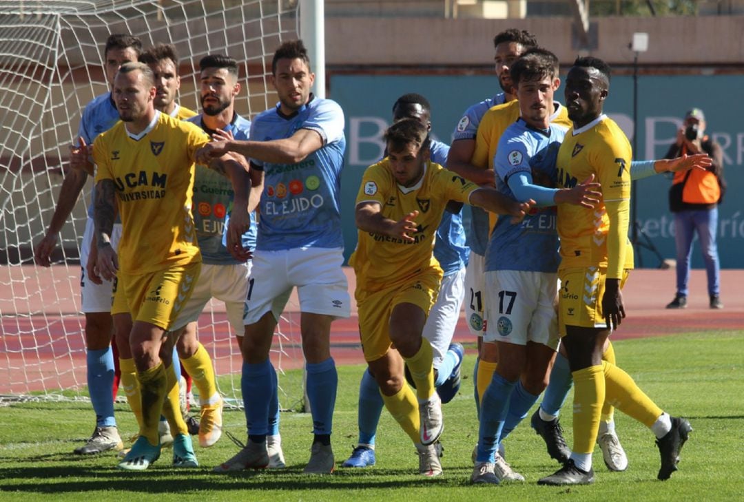 Fotografía del partido entre El Ejido y el UCAM