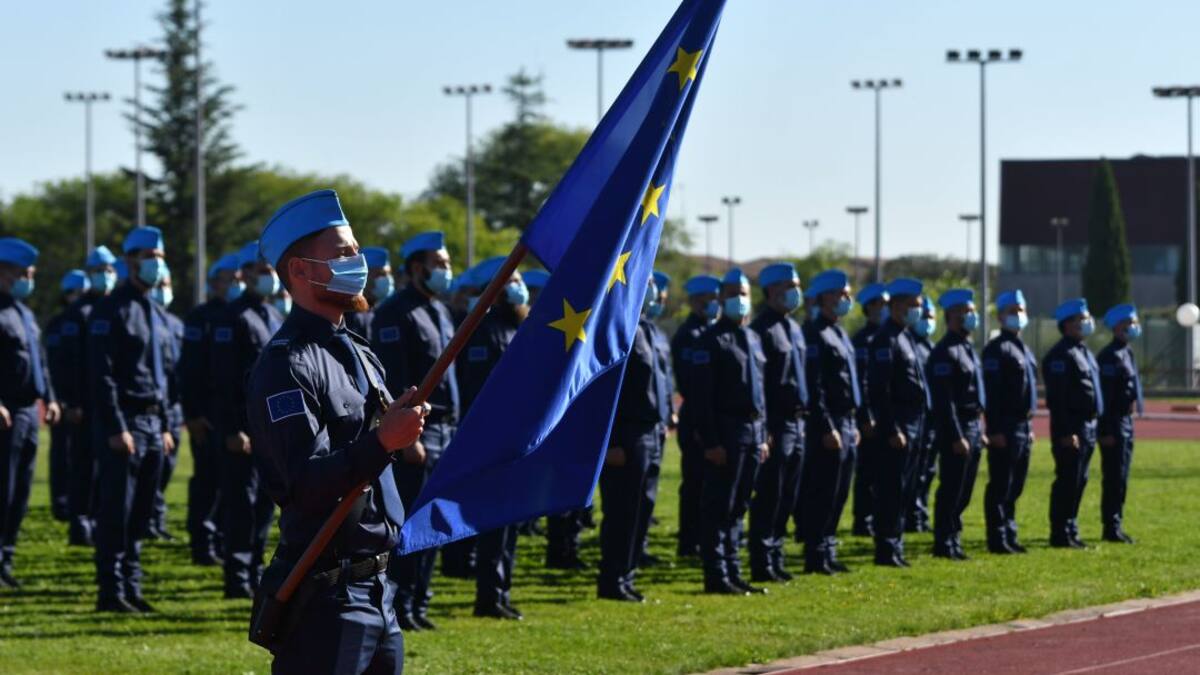 Agentes para el control de fronteras culminan su formación en la Escuela de Policía de Ávila