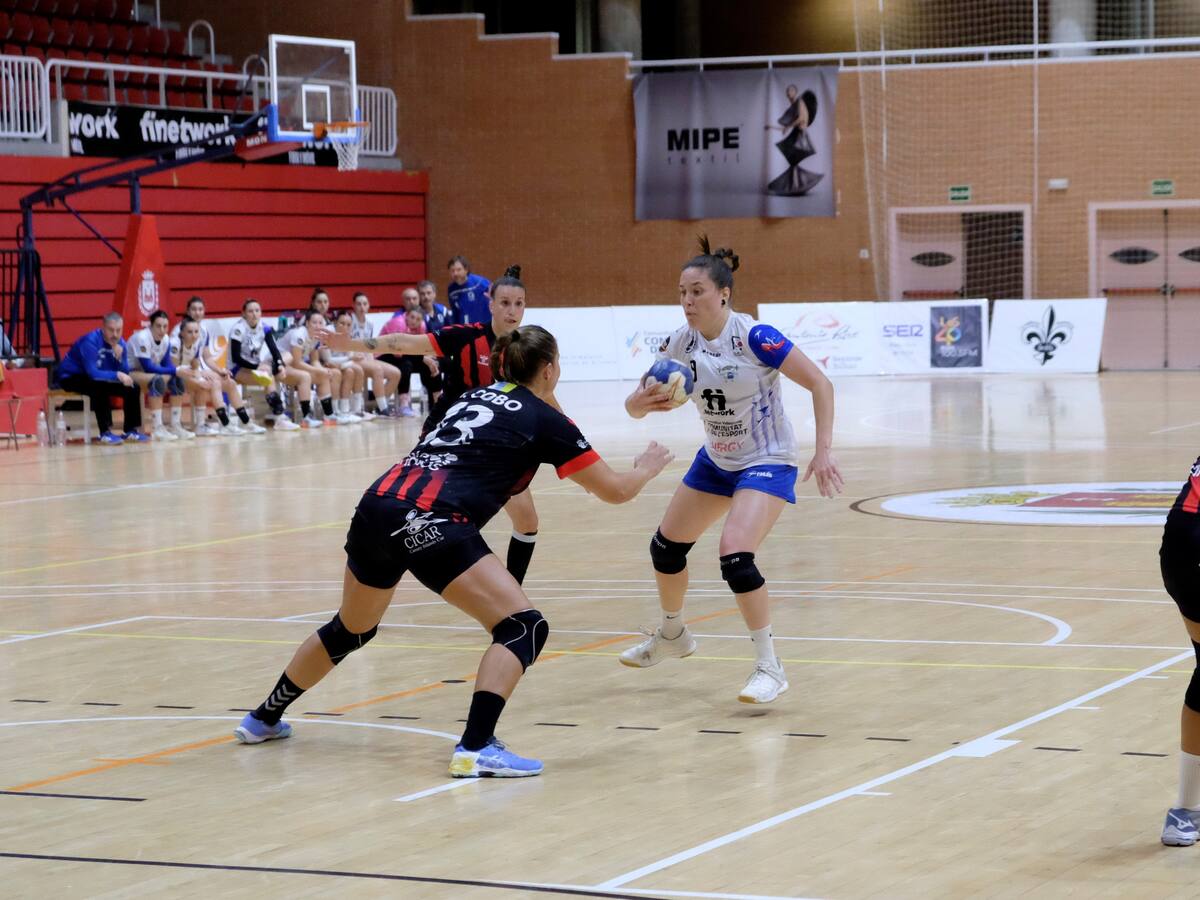 El CICAR Lanzarote Ciudad de Arrecife se ahoga en la orilla en Elda