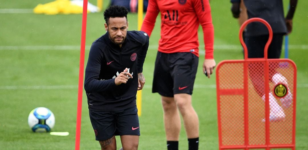 Neymar se entrena en las instalaciones del PSG