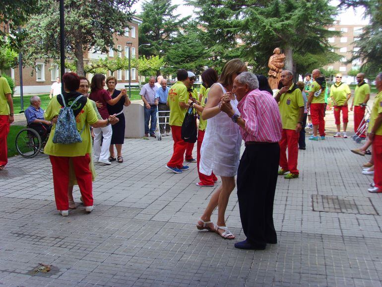 Los mayores de San Telmo viven con intensidad sus jornadas de otoño. 