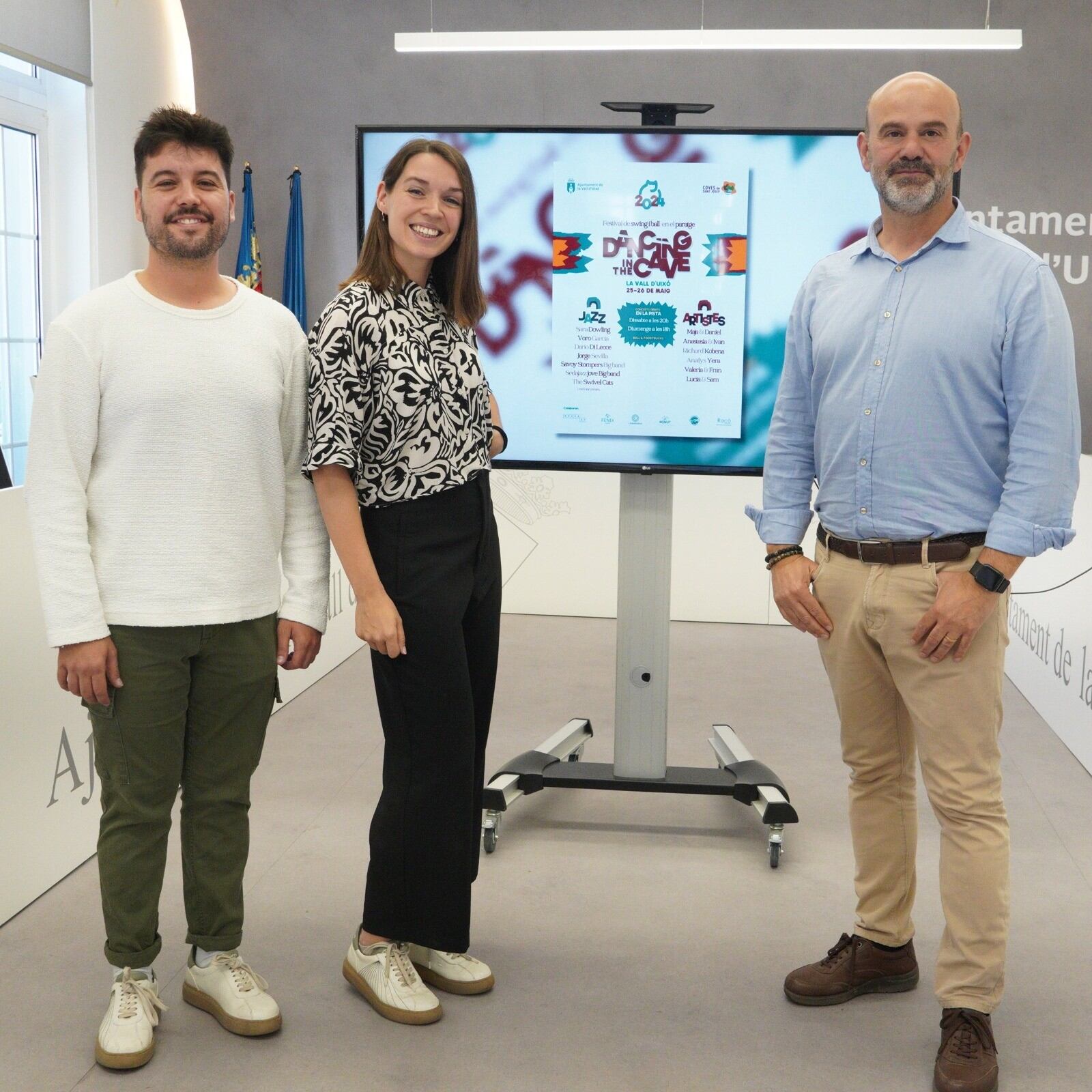 Presentación cartel festival Dancing in the cave