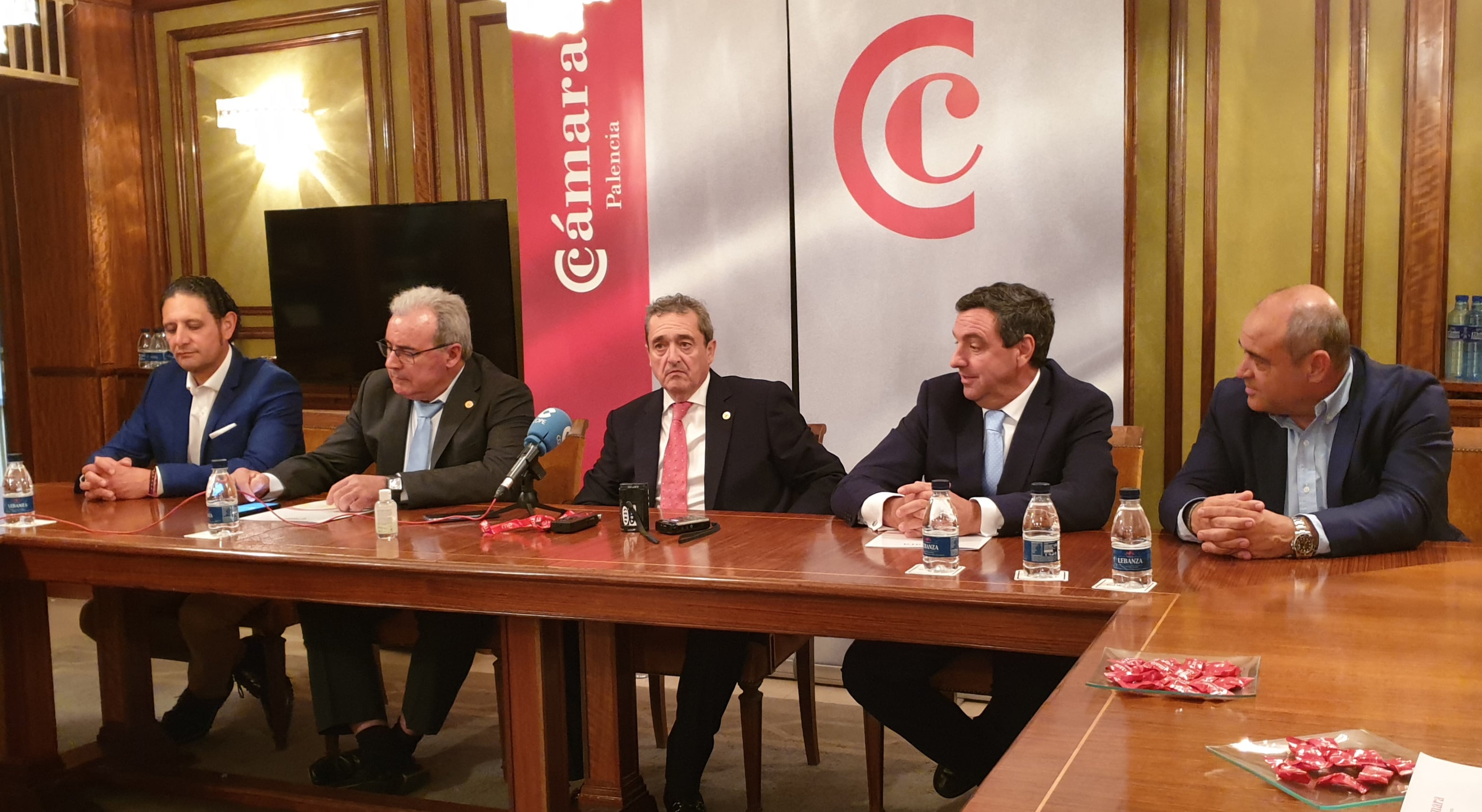 Conrado Merino repite como presidente de la Cámara de Comercio con el reto de hacerla más dinámica y abierta