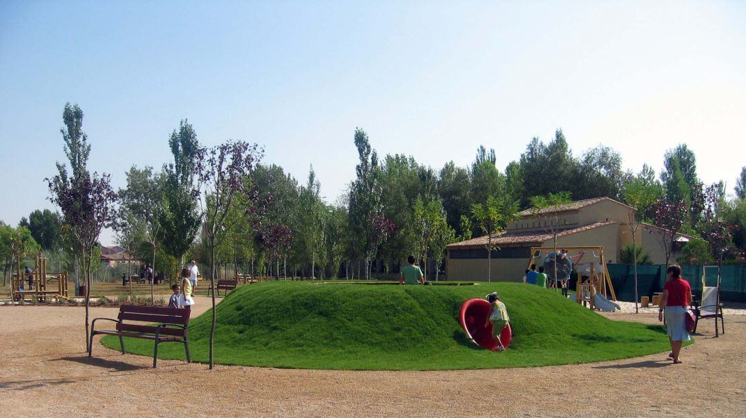 Parque infantil en Villalón de Campos