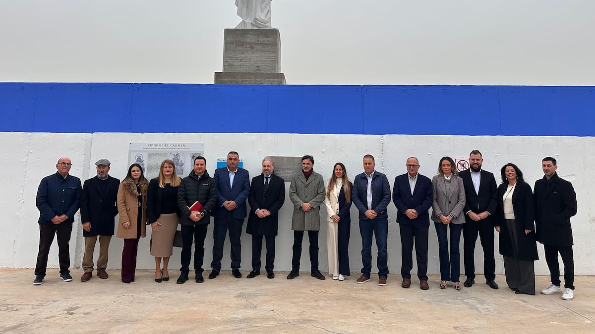 Fomento aprueba la exención del canon del puerto pesquero de Mazarrón tras las mangas marinas