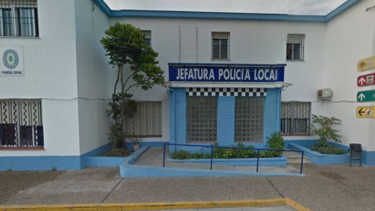 Franco anuncia nuevos medios materiales y humanos en la Policía Local de La Línea