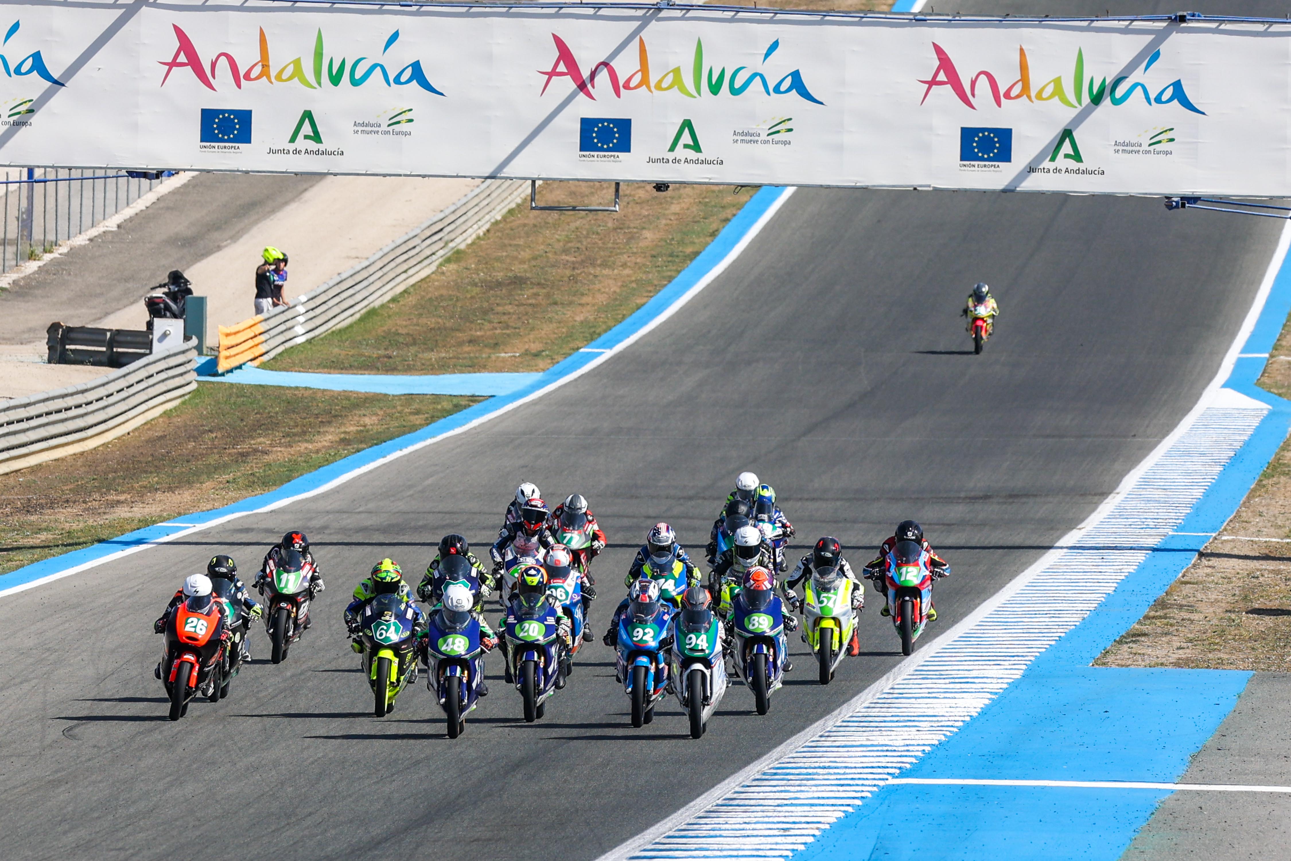 Carrera de Moto 4 en el Circuito de Jerez