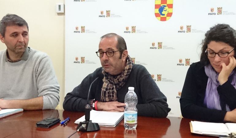 El alcalde de Pinto, Rafael Sánchez, durante su anuncio