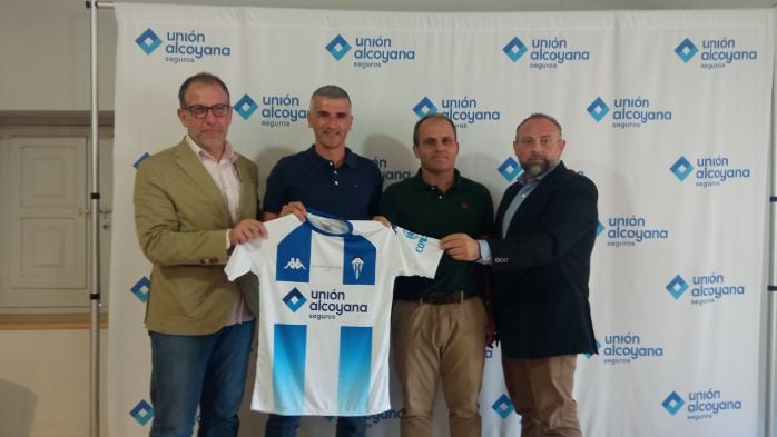 Renovación Vicente Parras como entrenador del Alcoyano