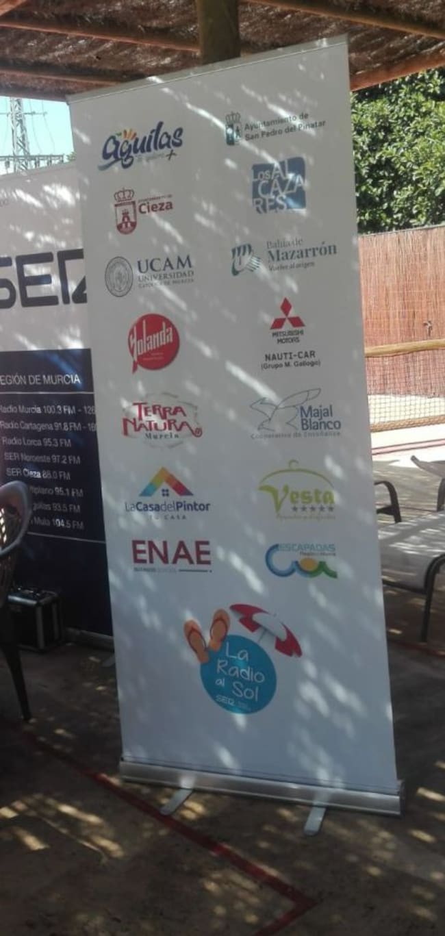 Numerosas firmas y patrocinadores se mueven cada día por la Región de Murcia con el micrófono de 'La radio al sol'