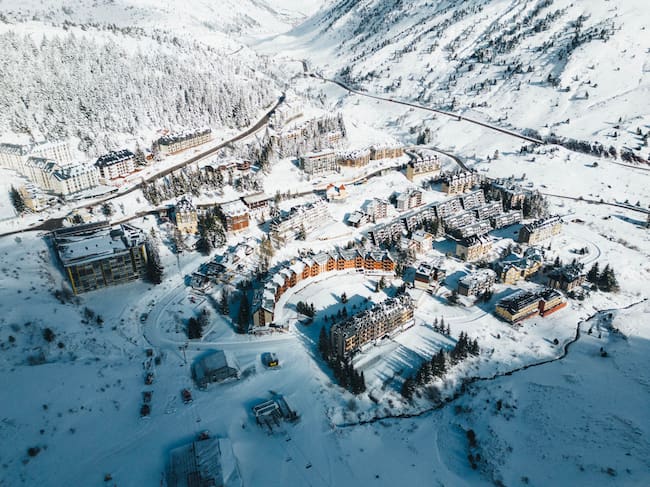Vista de Candanchú este lunes a vista de dron